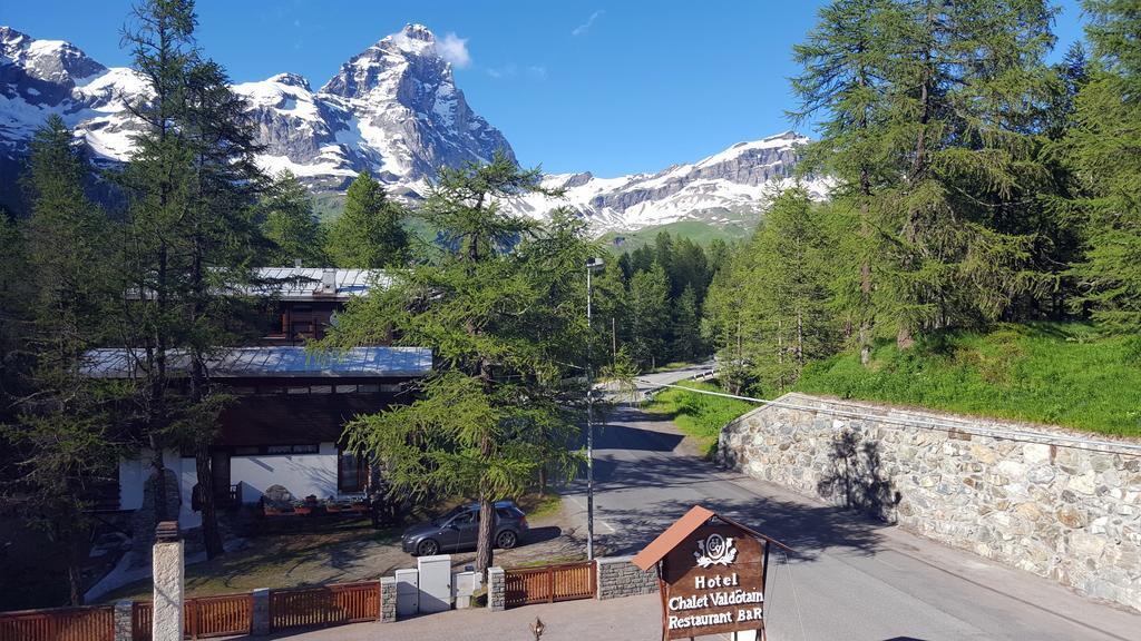 Готель Chalet Valdotain Брей-Червінія Екстер'єр фото